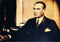 Siyah Beyaz Atatürk Resimleri